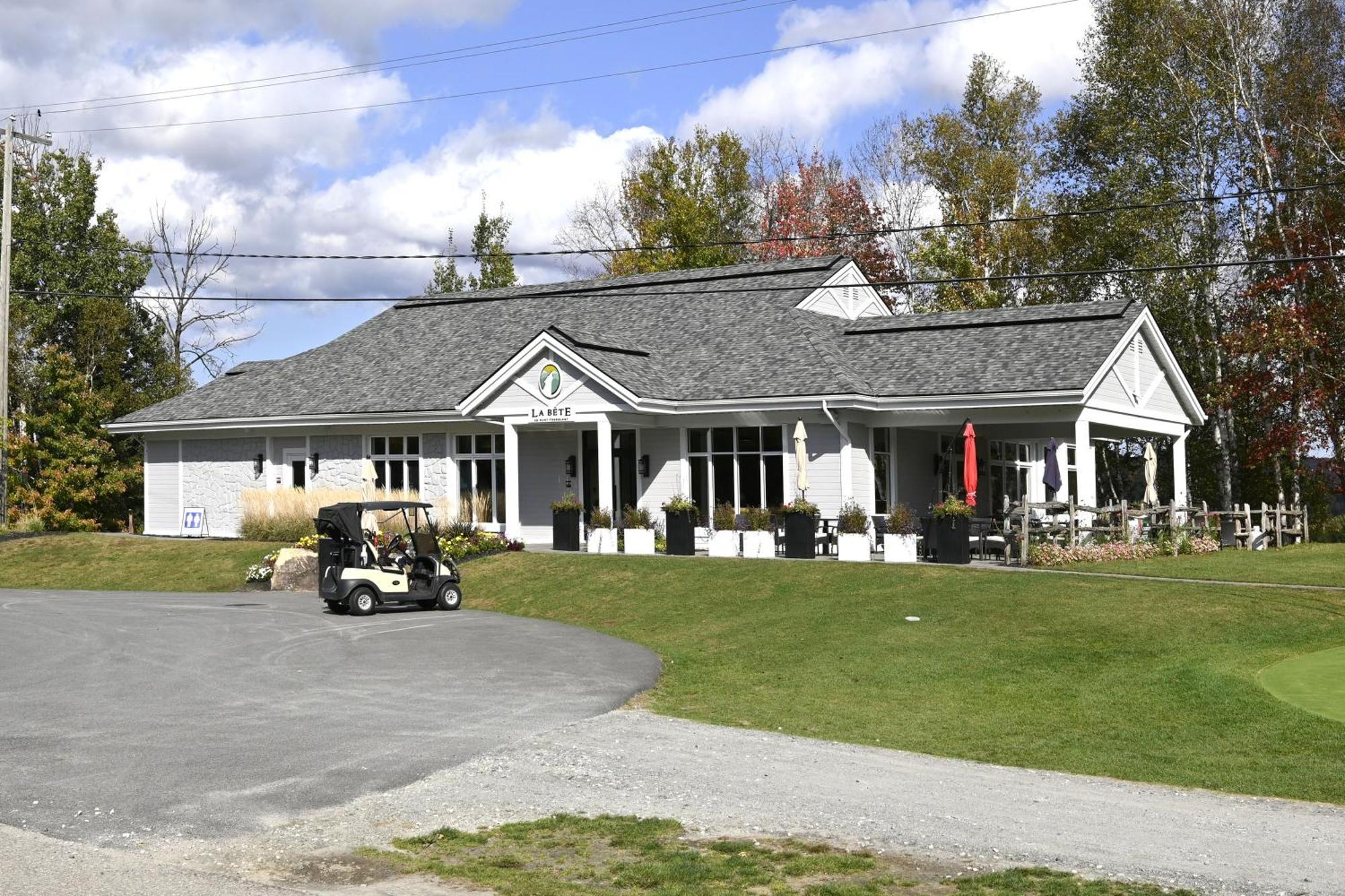 Cozy On The 9th Hole La Bete Pool Golf Mont-Tremblant