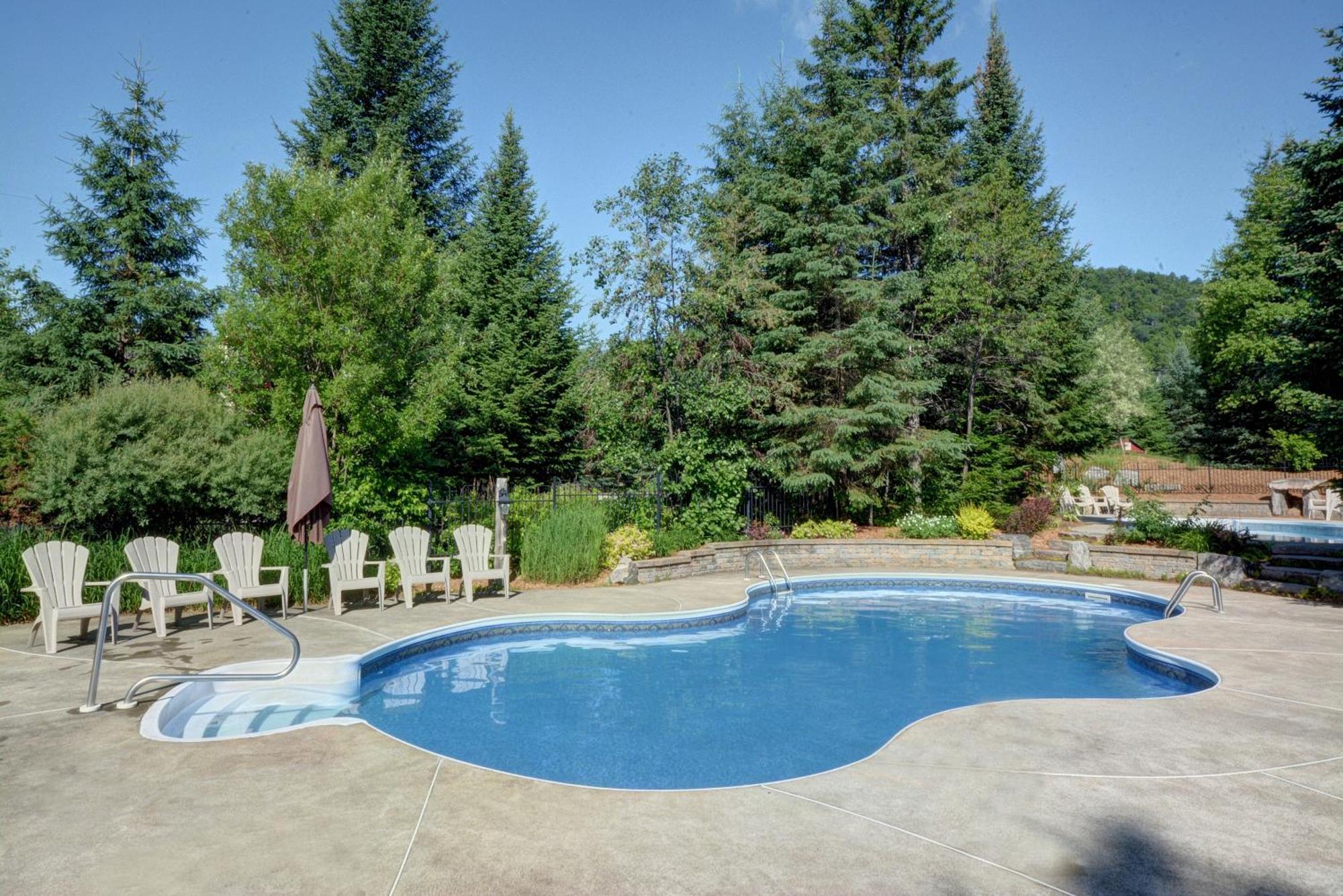 Chalet Cozy On The 9th Hole La Bete Pool Golf Mont-Tremblant